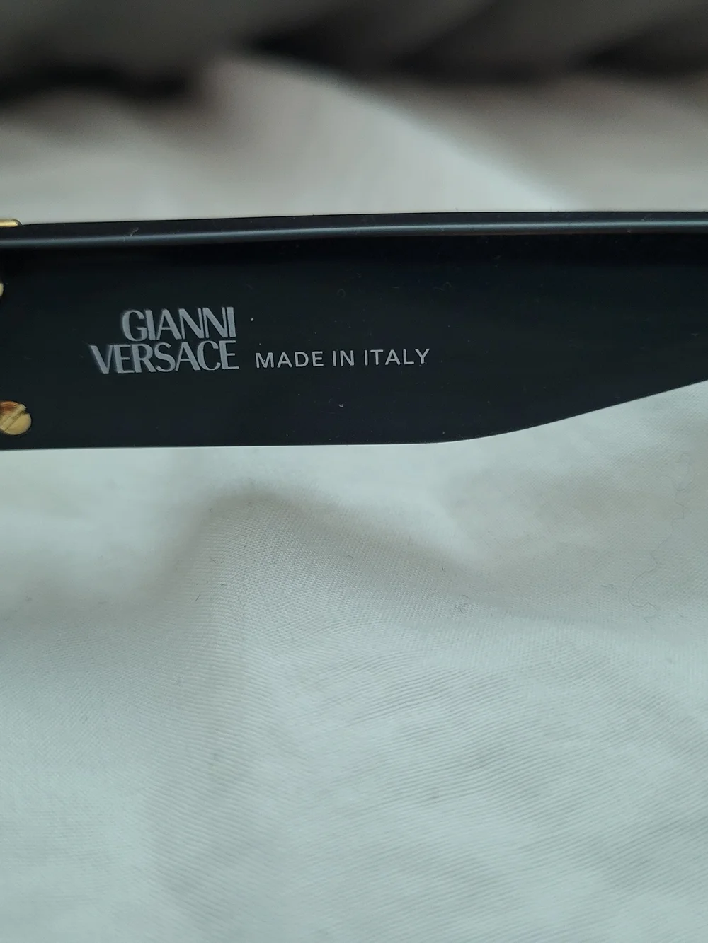Vintage Gianni Versace Gold Frame Oval Unisex Sunglasses MOD S71 COL 09M